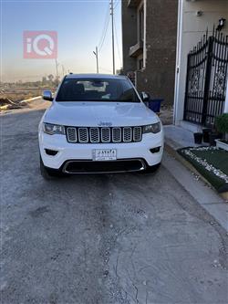 جیپ گراند شیرۆکی
